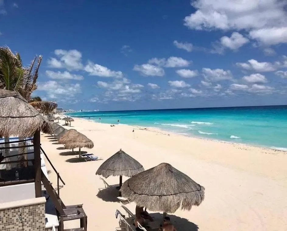 Great Price, Beautiful Beach And Pool, 1 Bedroom Cancún