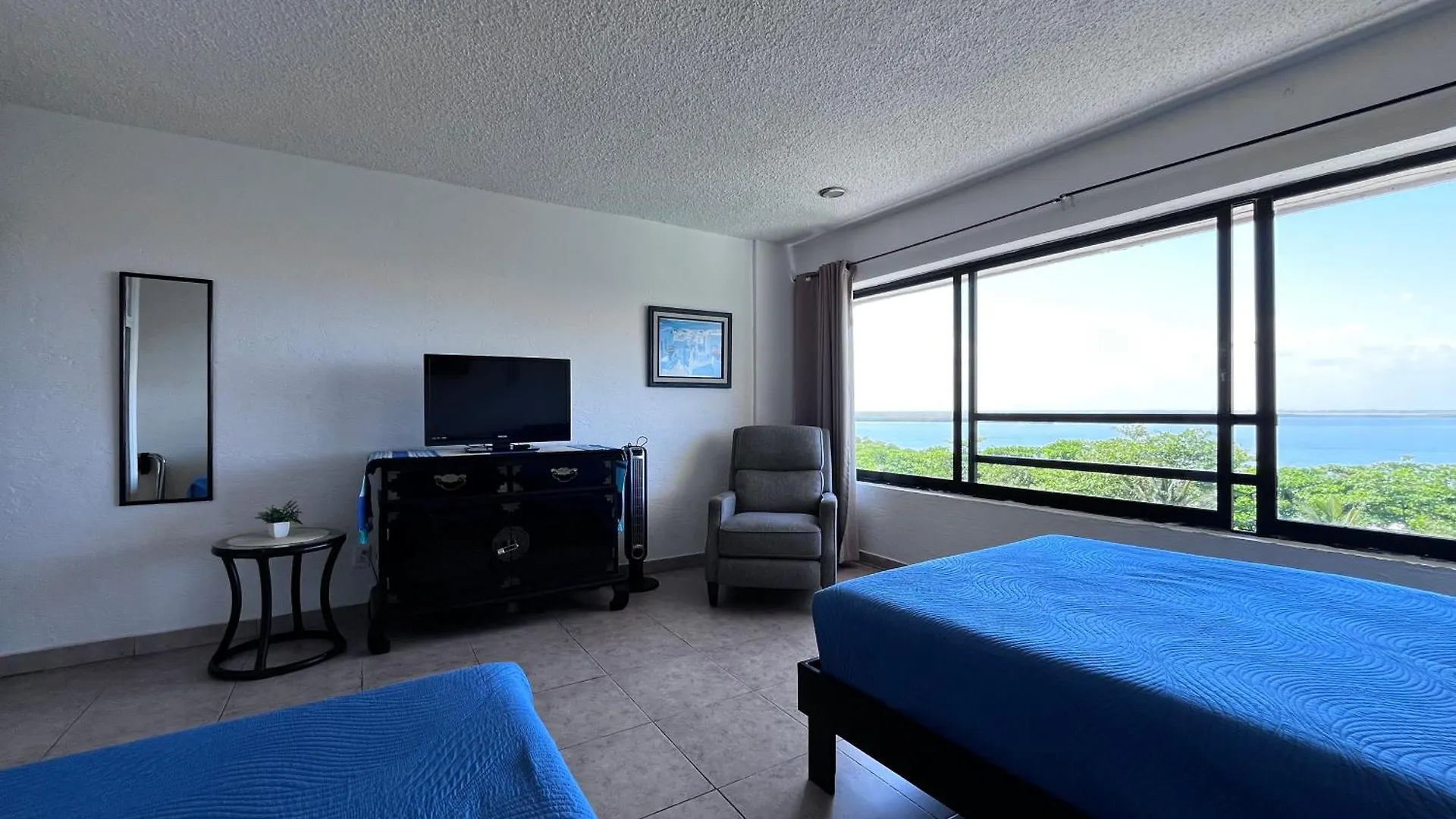 Apartment Great Price, Beautiful Beach And Pool, 1 Bedroom Cancun