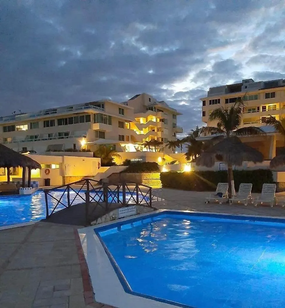 Great Price, Beautiful Beach And Pool, 1 Bedroom Cancun Apartment