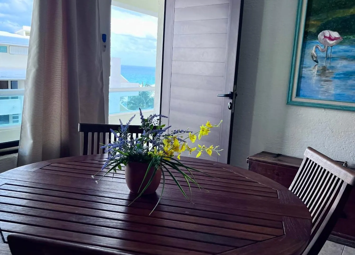 Great Price, Beautiful Beach And Pool, 1 Bedroom Cancun 0*,  Mexico